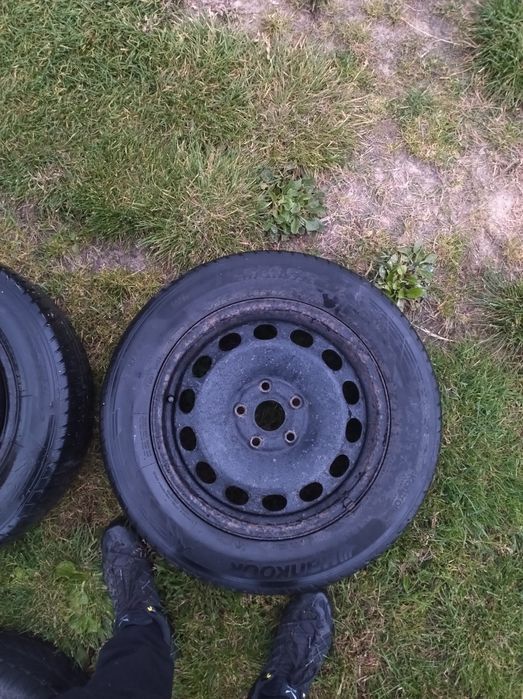 Kola 16 zimowe golf v / Touran