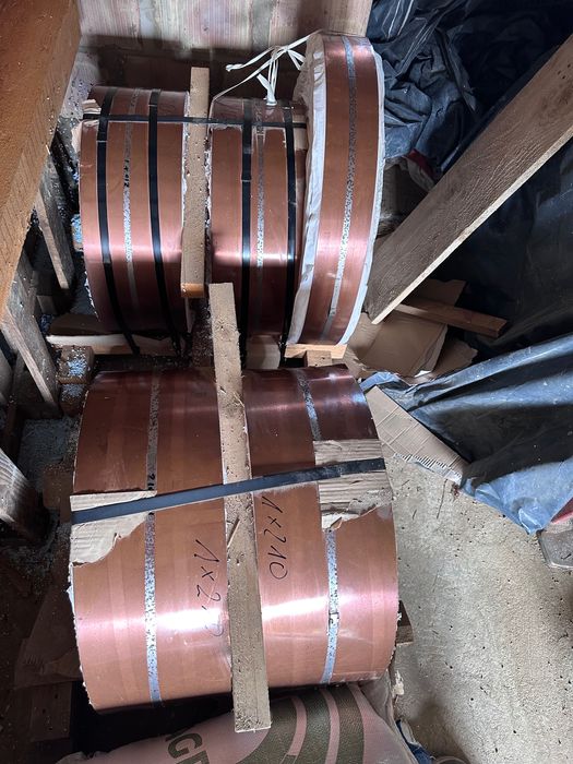 Taśma miedziana w rolce.