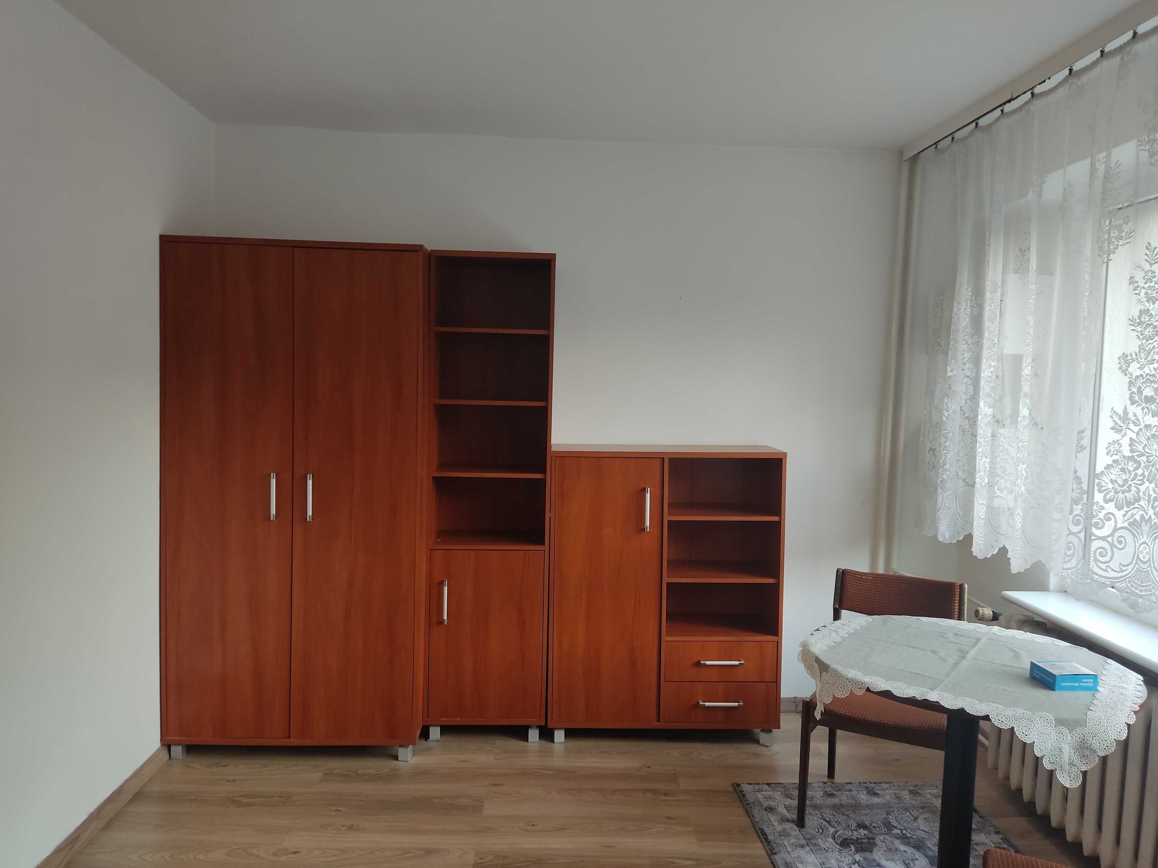 Kawalerka na os Piastowskim przy parku z dobrą komunikacją