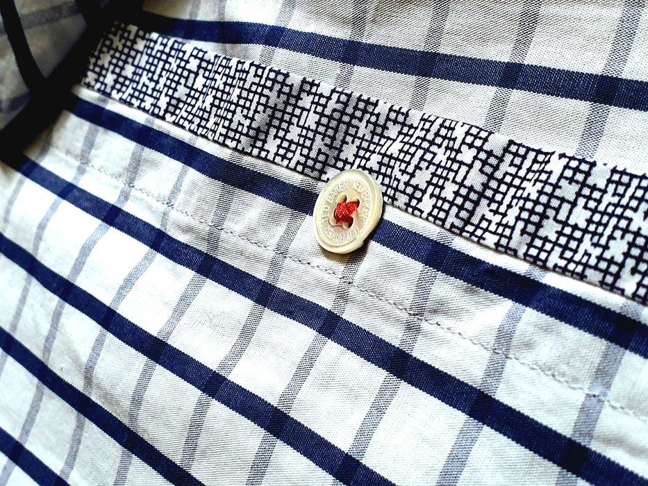 Продам оригинальную поло т-шотку летнюю рубашку от Ted Baker