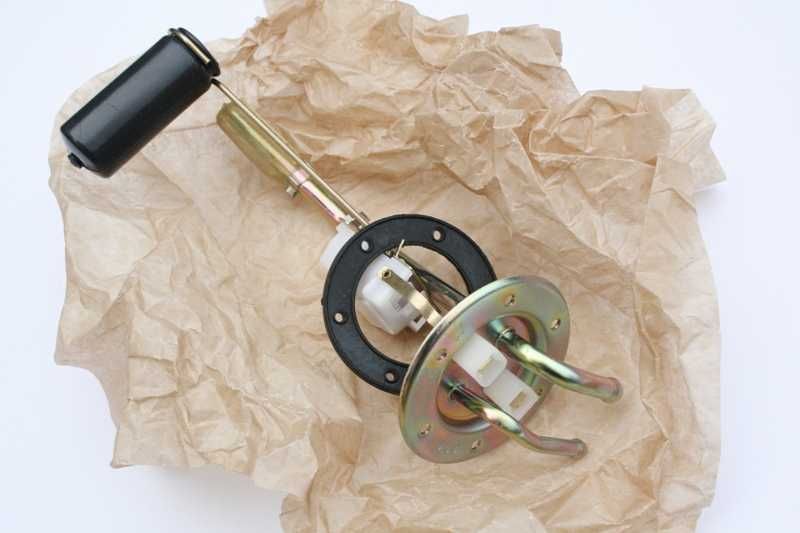 Czujnik poziomu paliwa pływak Nowy - FIAT 126p