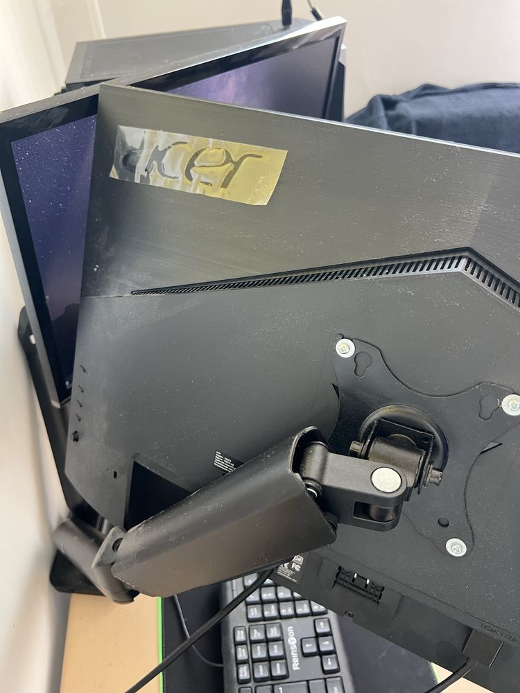 sprzedam Komputer z 2 monitorami