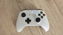 Xbox one 1TB, kinect, pad, pudełko, dowód zakupu.
