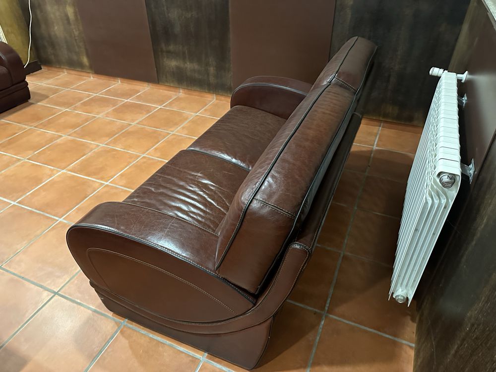 Sofas de couro castanho