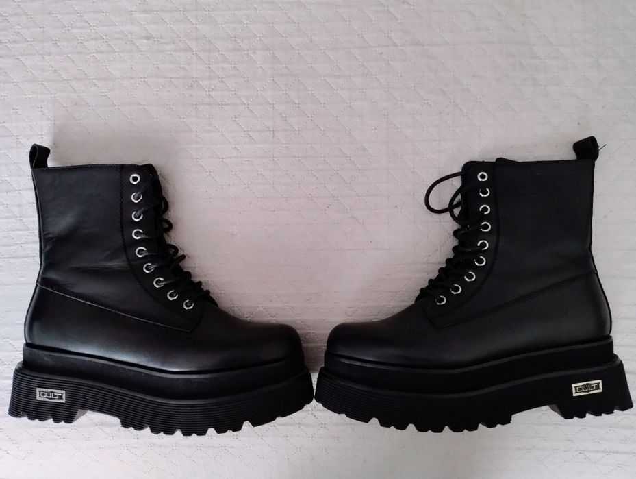 Жіночі шкіряні черевики Cult