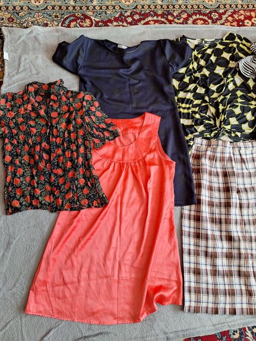 Zestaw ubrań damskich rozmiar M 17 szt i torebka