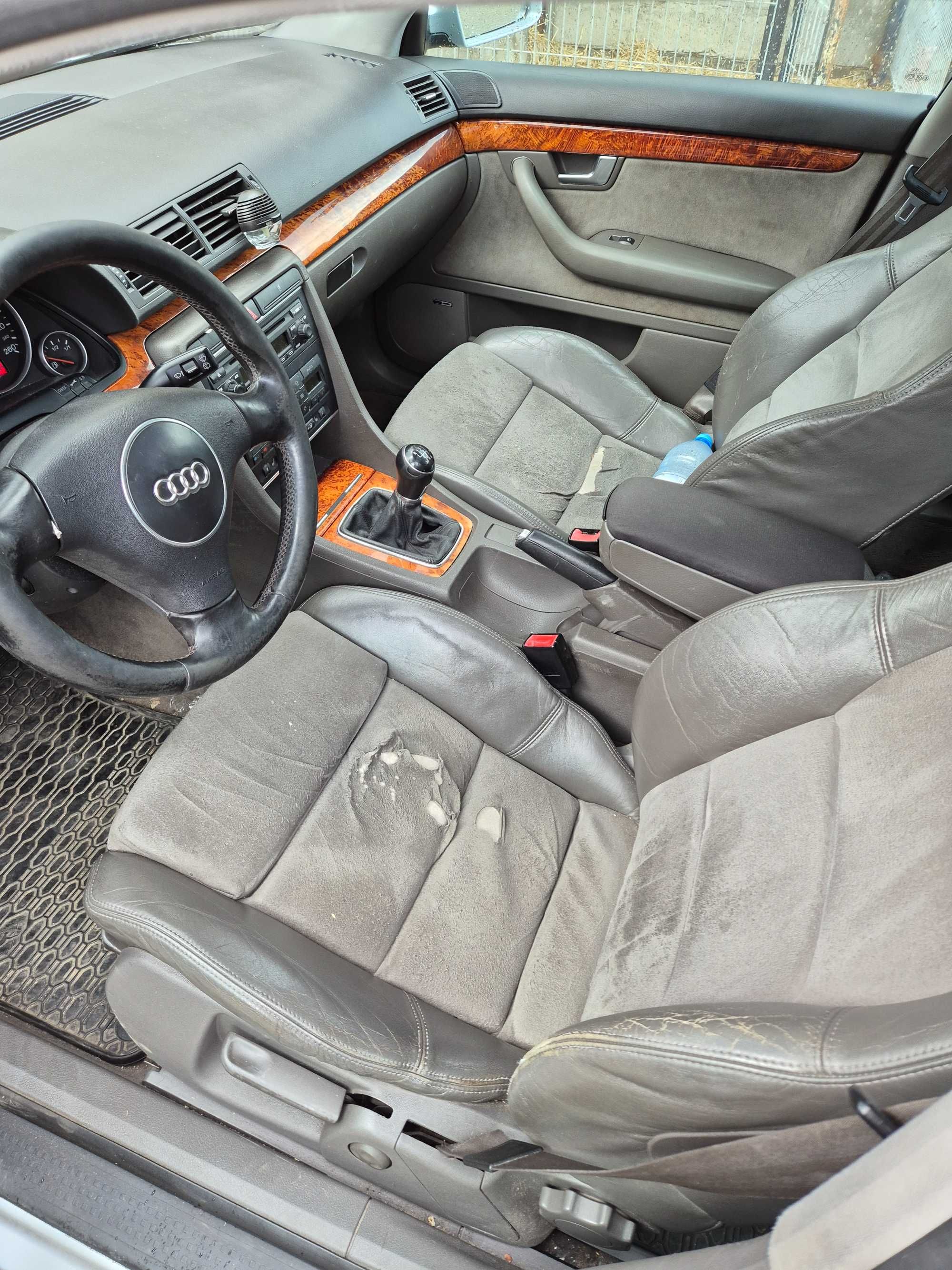 Sprzedam audi a4 b6 1.9 130km 2002r  11000zl do negocjacji xenon