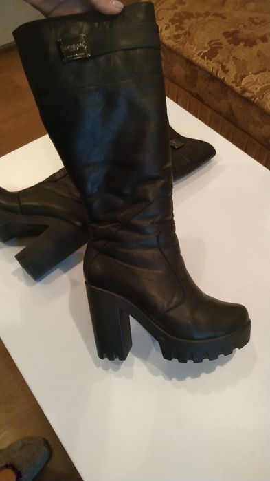 Продам Кожаные сапоги