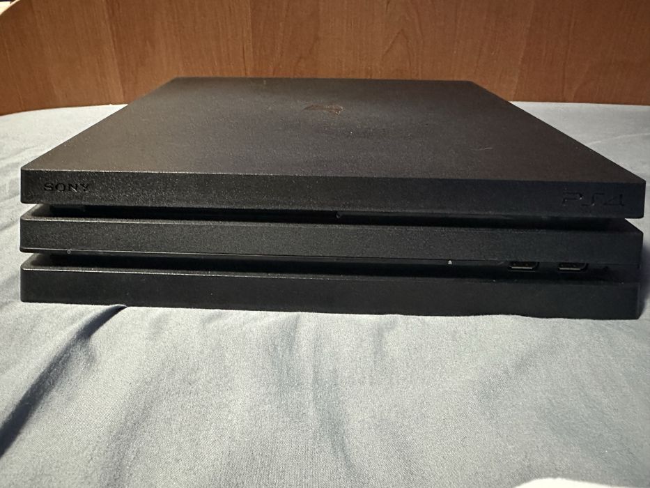 Playstation 4 pro 1tb