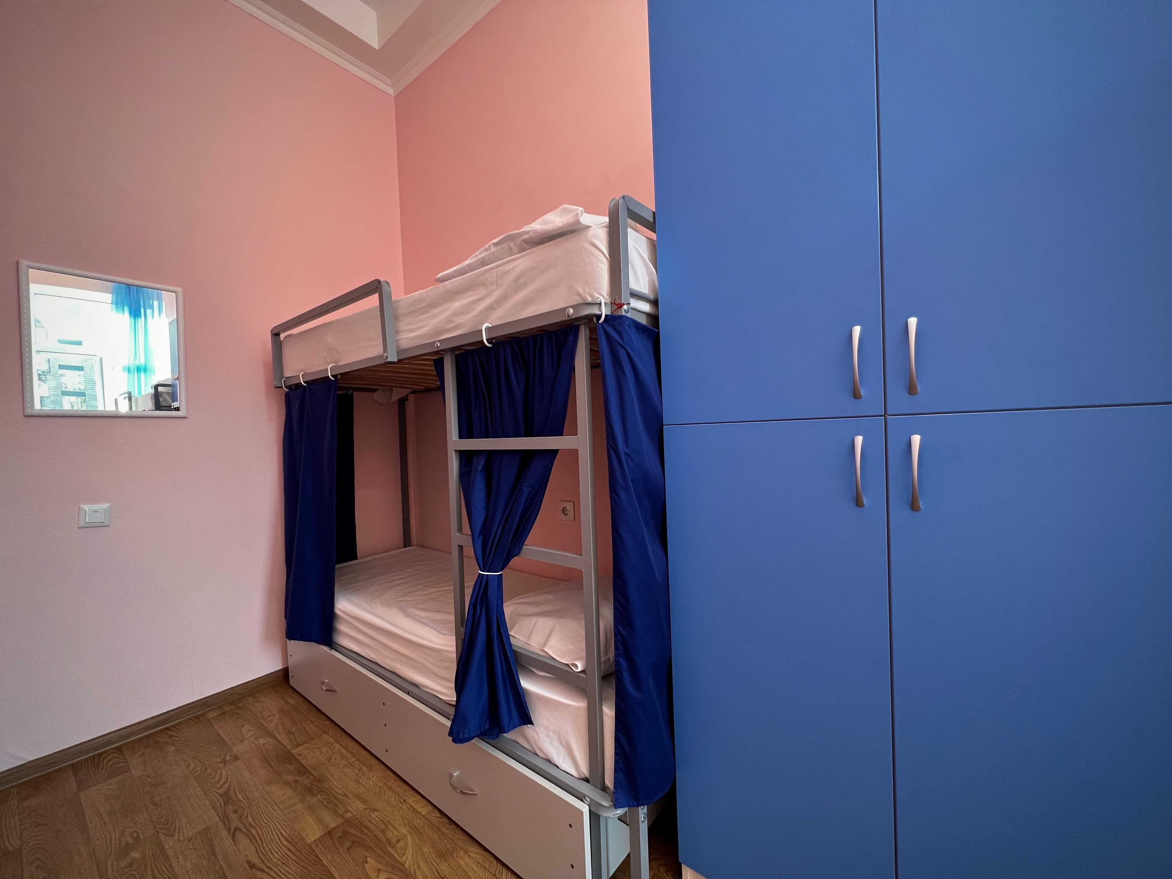 VIP hostel in the center of Kyiv / Молодіжний хостел в центрі Києва