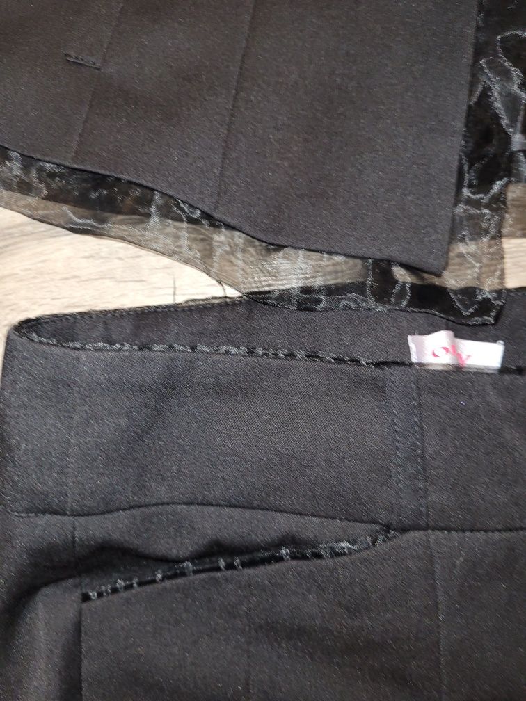 Nowy czarny komplet żakiecik i spodnie  Orsay 38