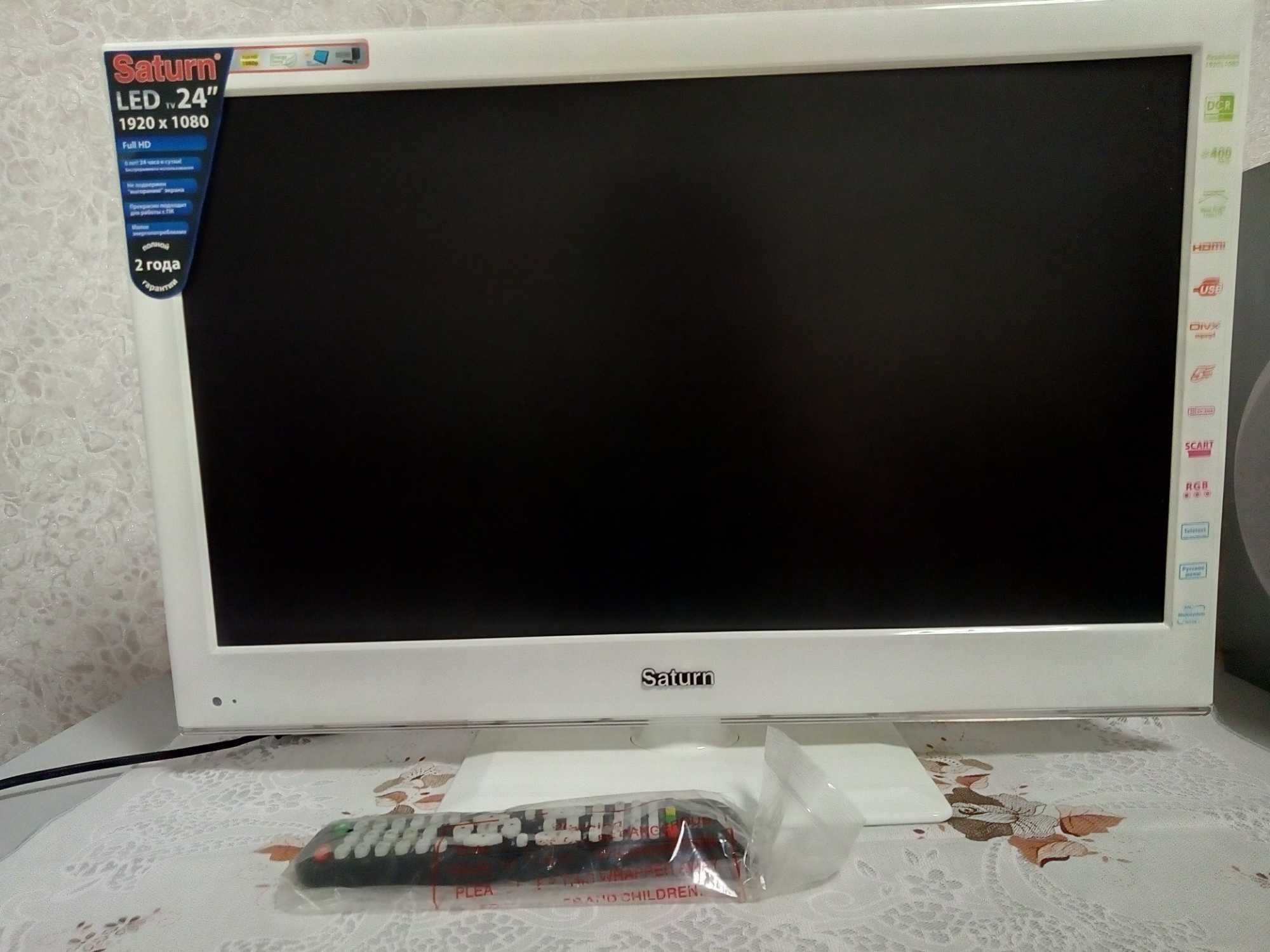 Saturn TV LED 242