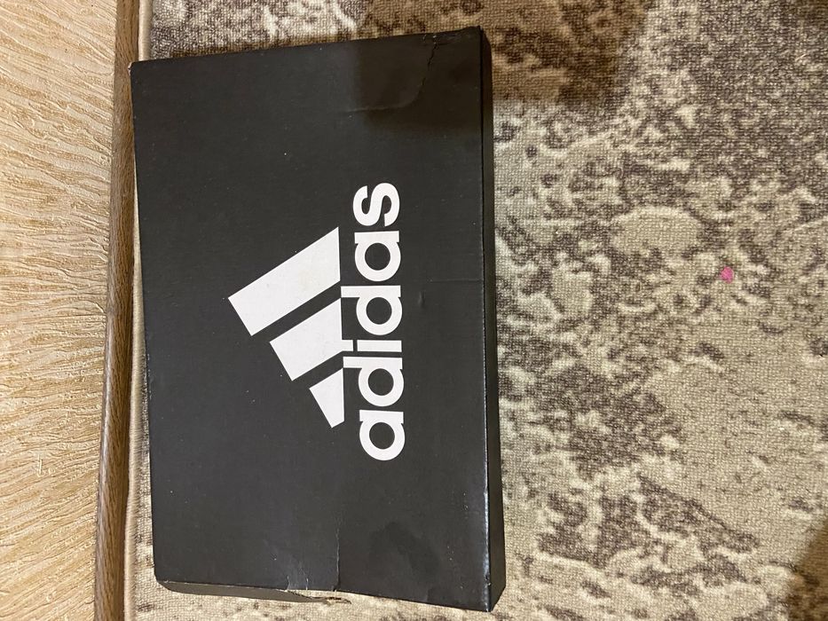 Продаю чоловічі кросівки