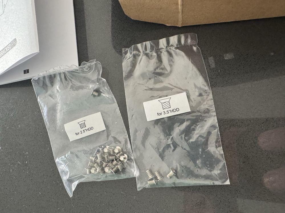 Gavetas para discos rigidos 2uni