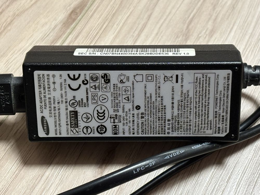 Samsung S22A300B