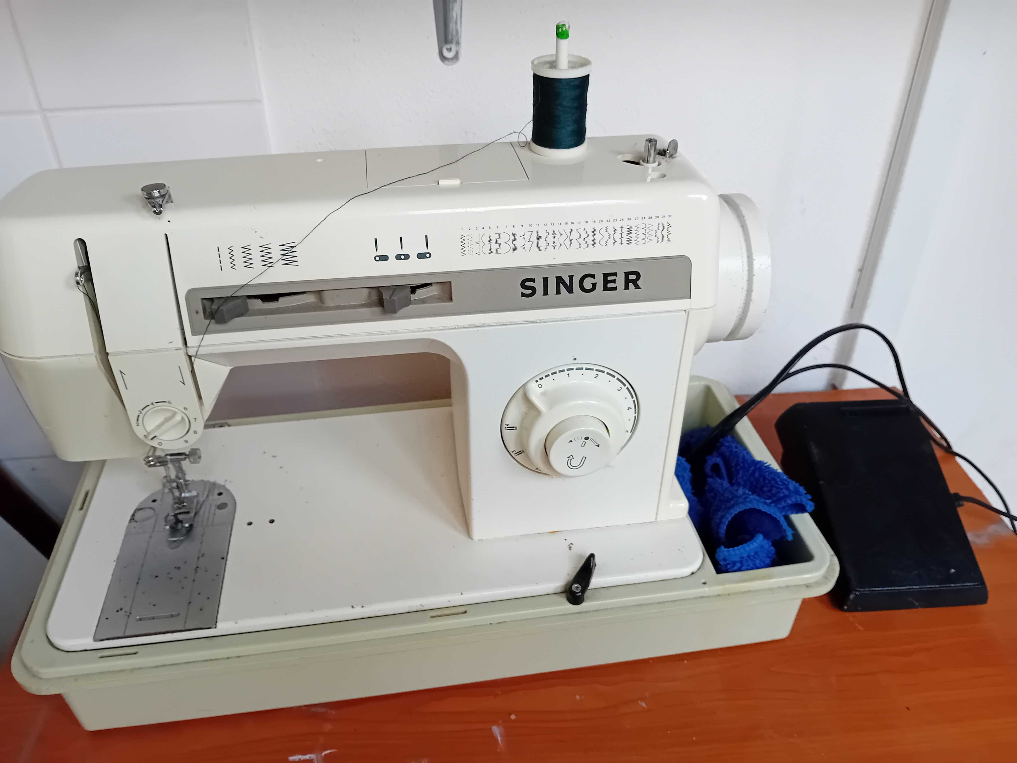 Máquina de costura SINGER