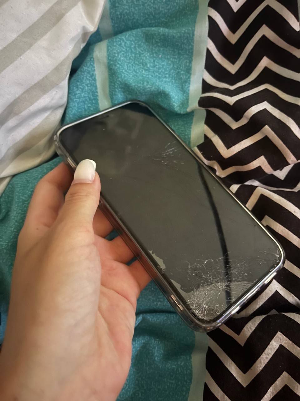 iPhone 12 продам
