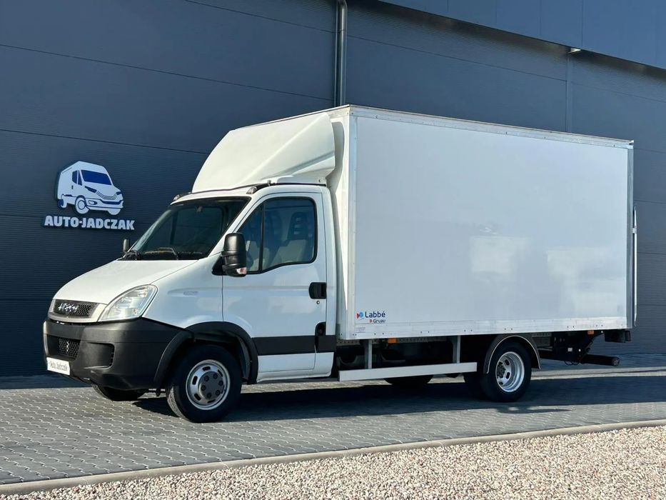 Iveco Daily 50C17 35C17 3.0 HPI Kontener 8 palet + winda 750kg **KLIMA**Sprowadzony**2011R**Niski Przebieg**  DMC 3,5t. Prawo jazdy kat. B