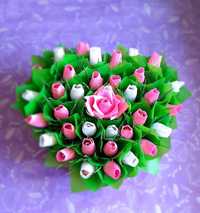 Букет із цукерок в якому 51 троянда. Букет из конфет