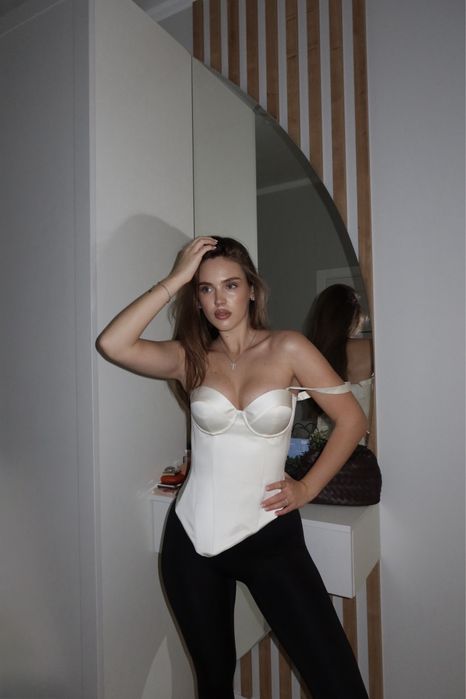 Білий атласний корсет ручна робота