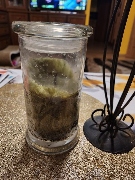 Zestaw używany: świeca w szkle i świecznik