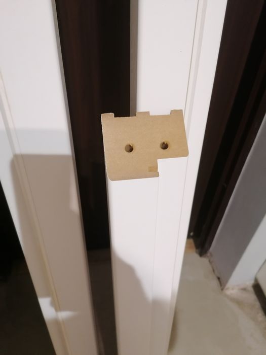 Ościeżnica stała koloru białego prawa