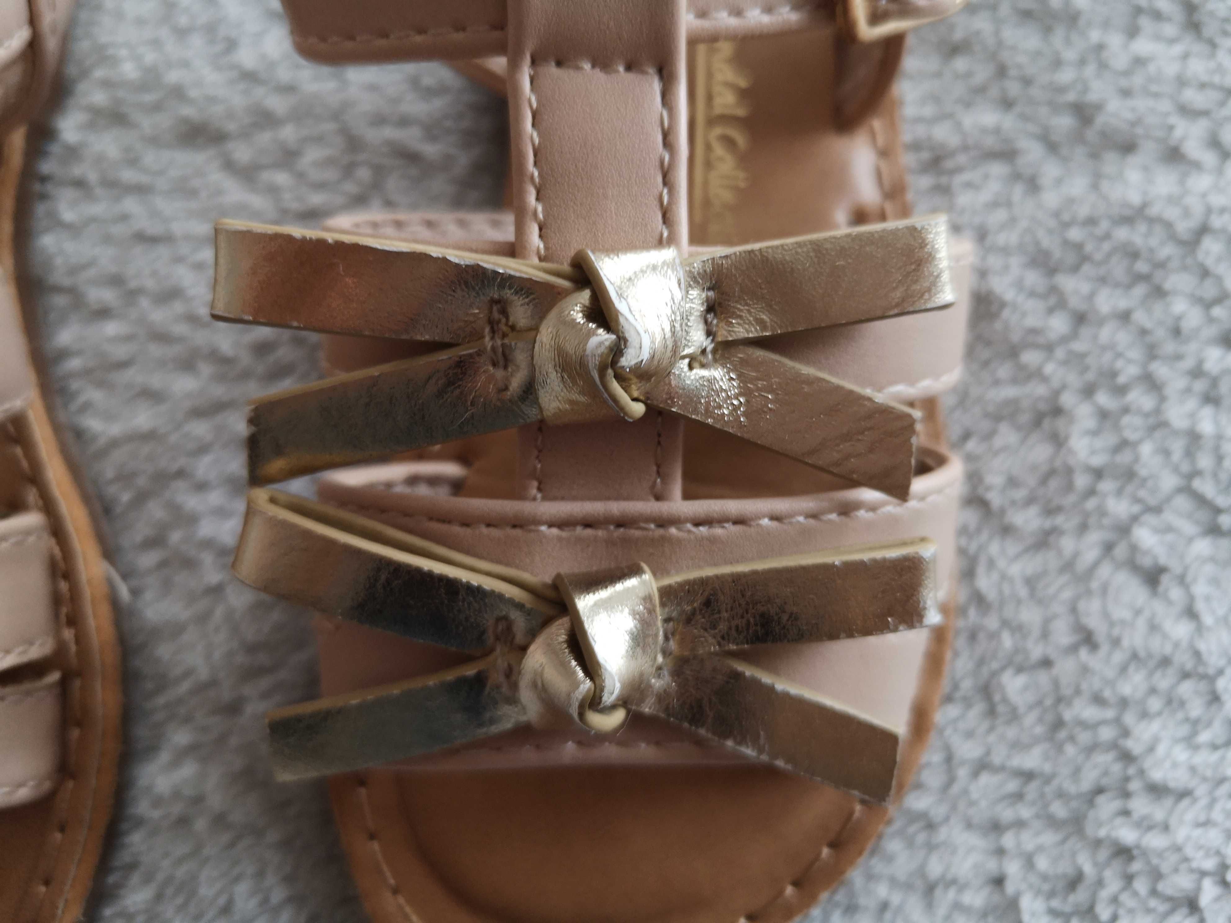 Różowe eleganckie złote buty sandały Sandal Collection 22 kokardki