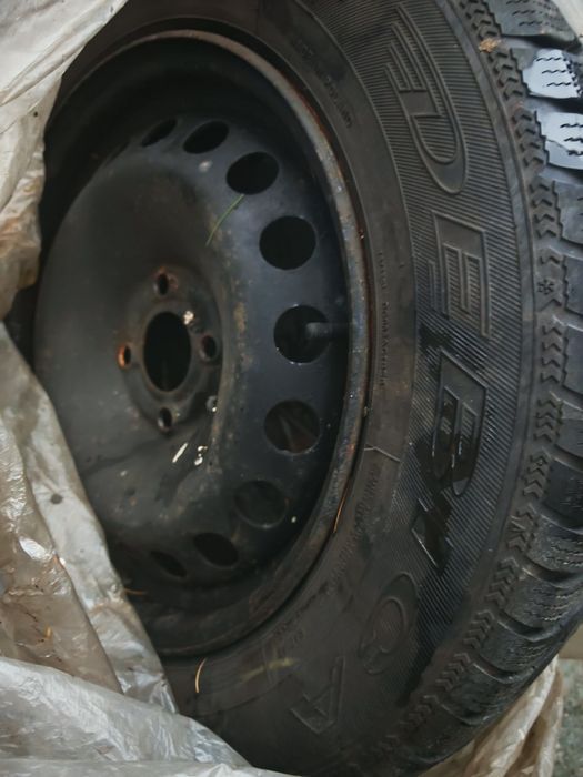 Praktycznie nowe koła zimowe 195/65/15