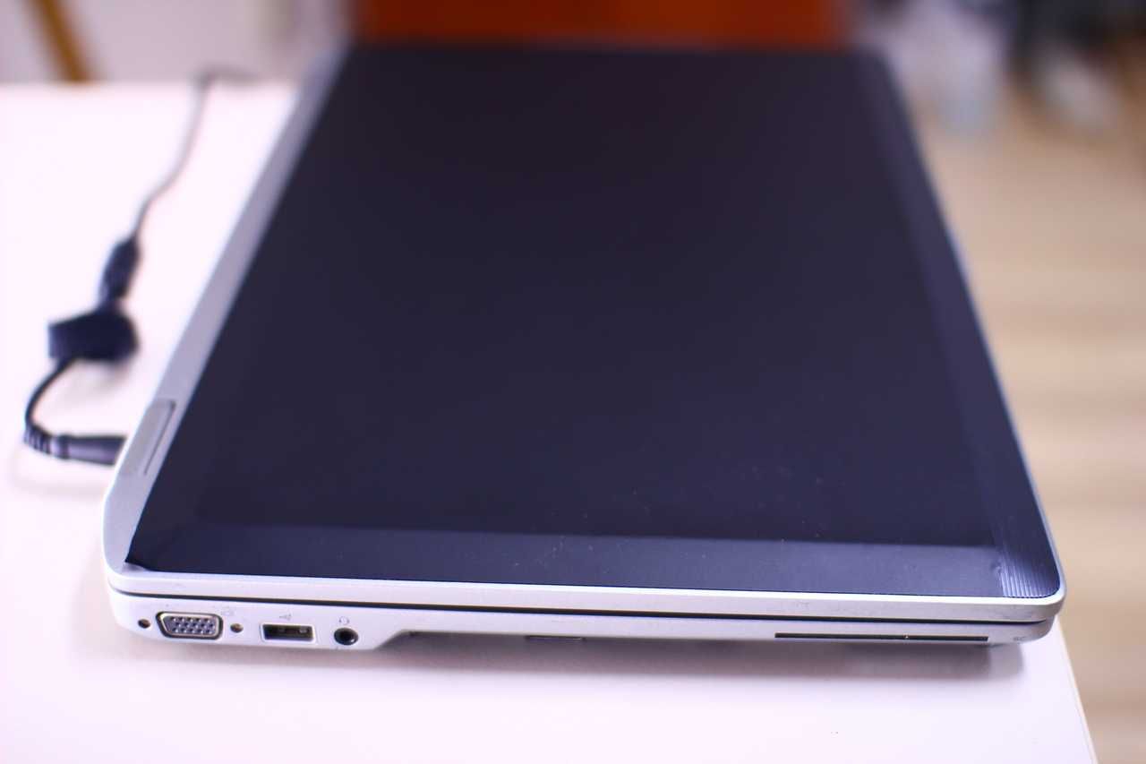 Gratis!: Laptop Dell Intel GeForce SSD 15,6" Gwarancja < Pakiet Usług