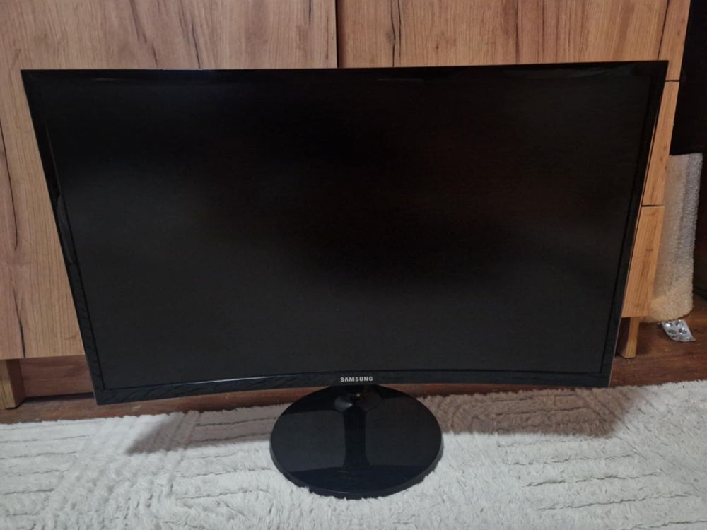 Monitor Samsung S3 24”cale