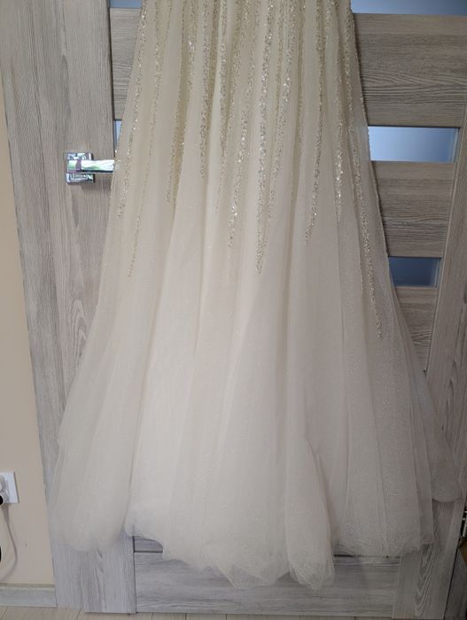 Przepiękna suknia ślubna z cekinami księżniczka bogato zdobiona