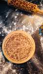 Grawerowaną Okrągłą Deskę Kuchenną – Motyw Pizzy