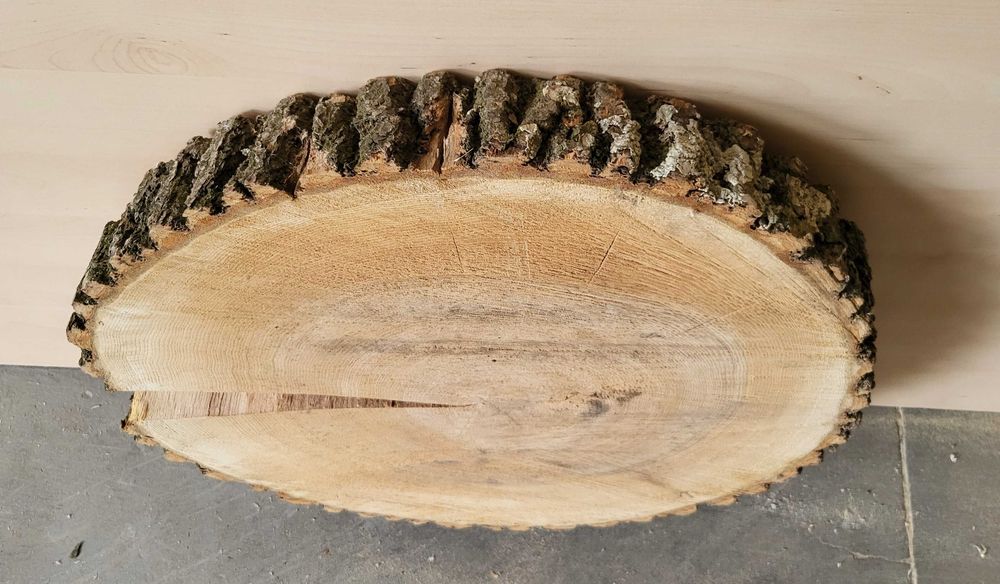 Plastry z drzewa jesionowego idealne na stoliki.