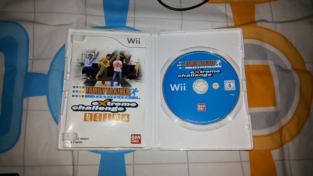 Wii  - Jogo Family Trainer Extreme Challenge + Tapete