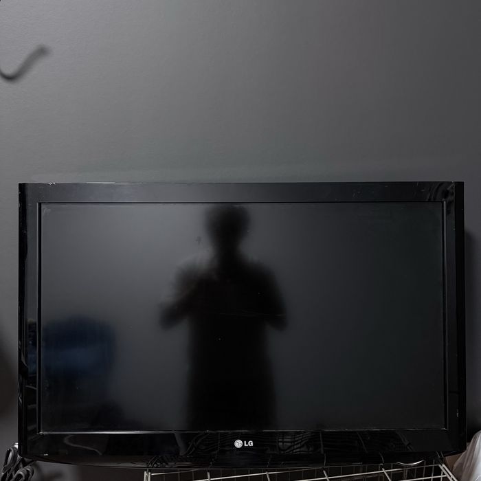Телевизор LG, полностью рабочий