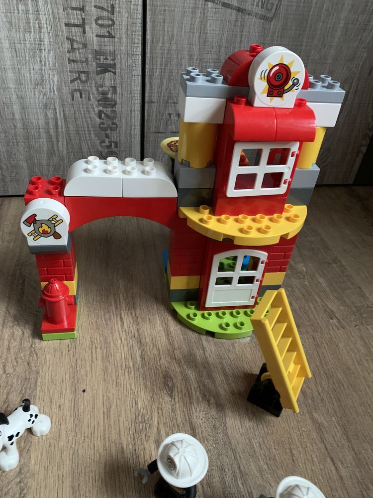 LEGO 10903 DUPLO - Remiza Strażacka
