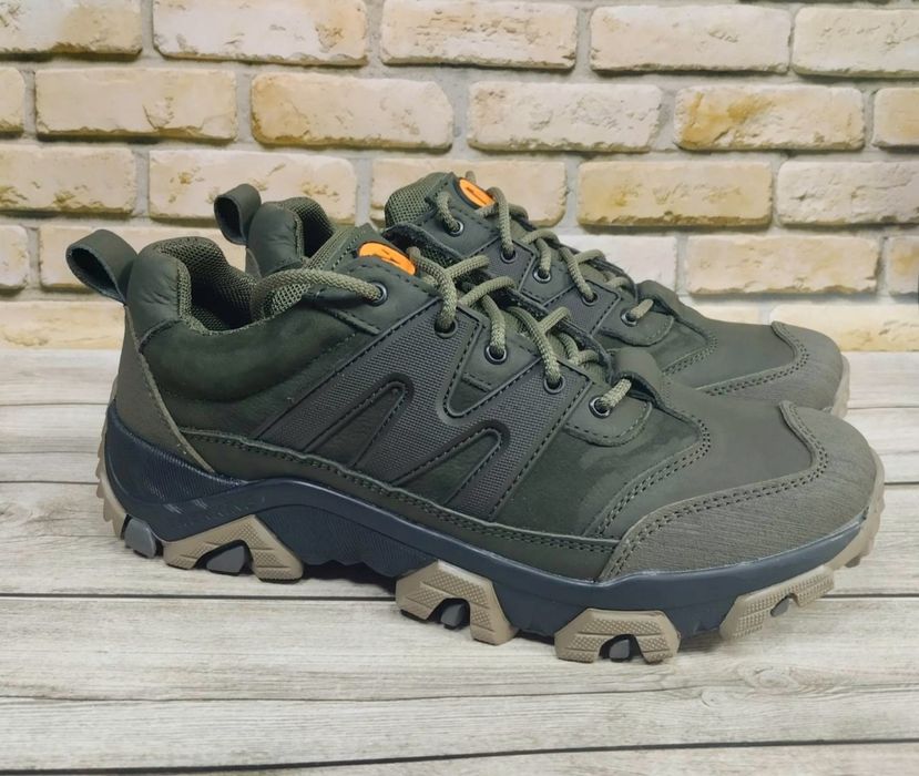 Кожаные кроссовки Merrell  44.45р.