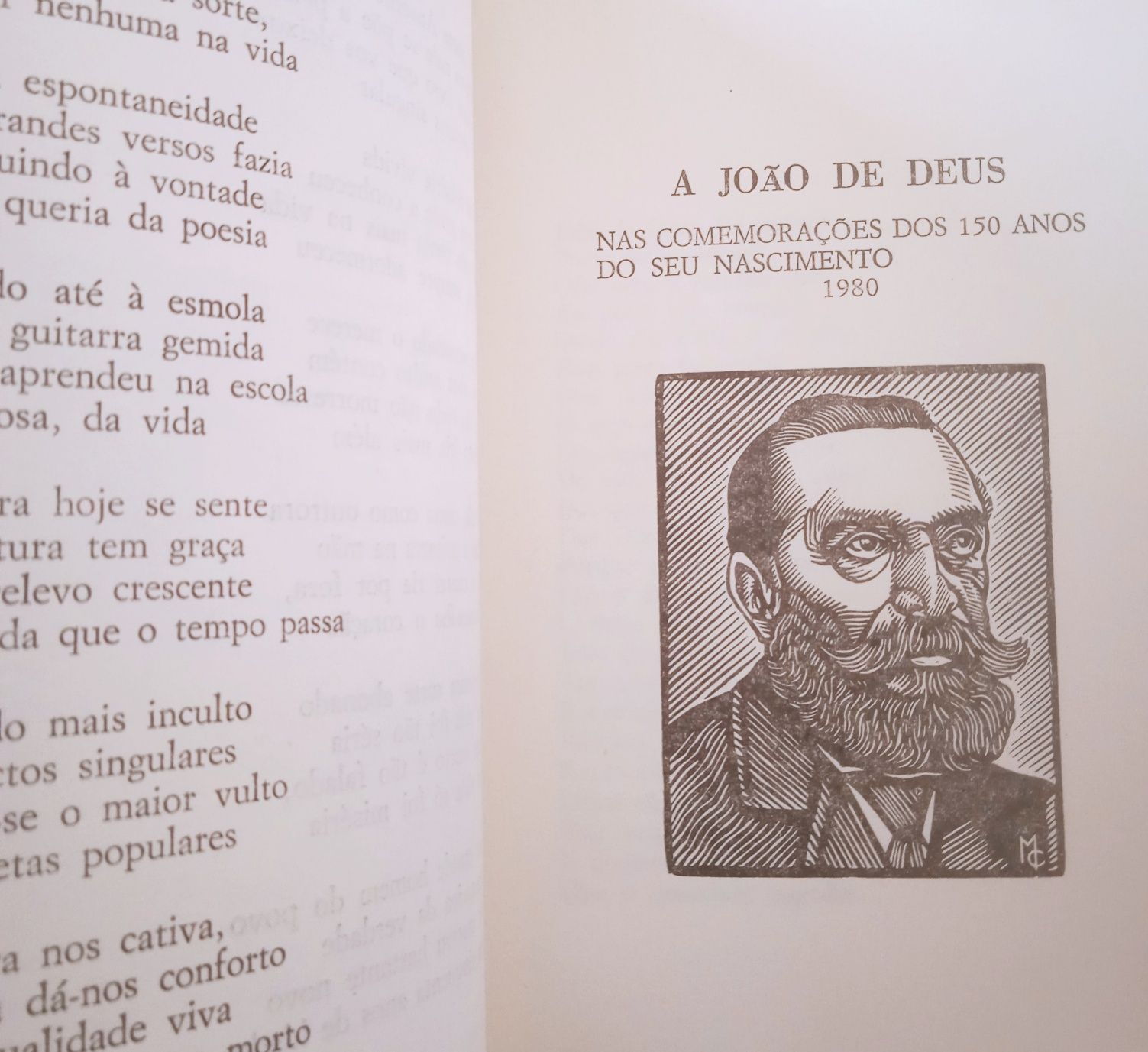 Voltado a cantar para o povo