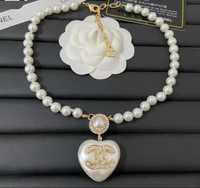 Przepiękny naszyjnik/perły cc przywieszka serce logo Cudo lv ysl