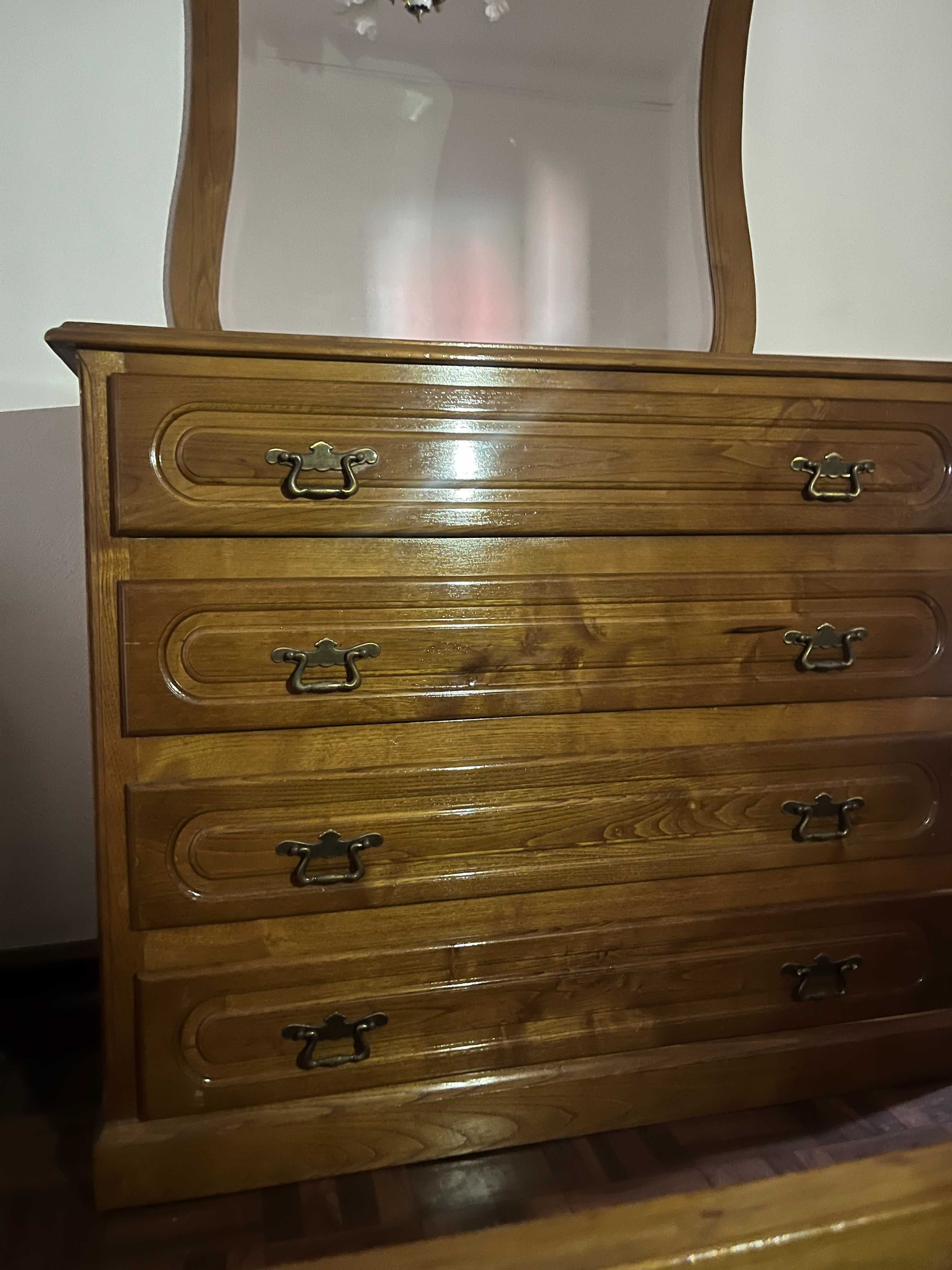 Quarto completo em madeira