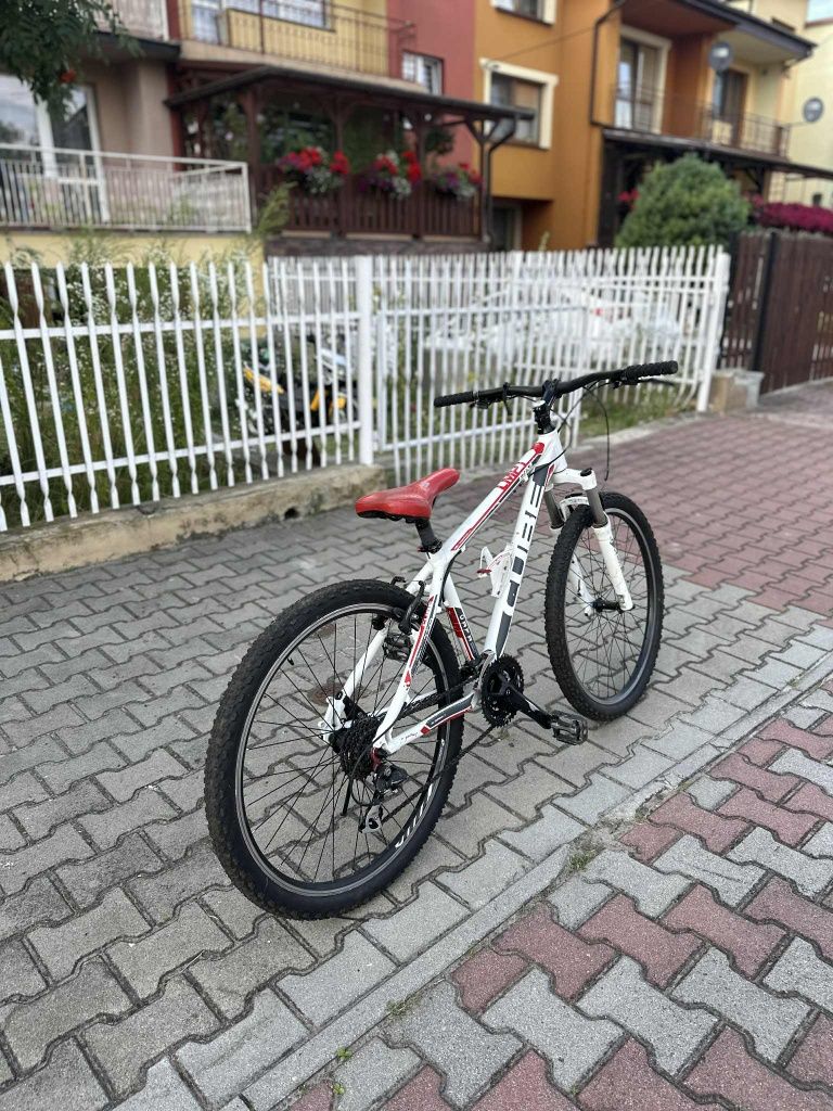 Cube CMPT. Koła 26 cale