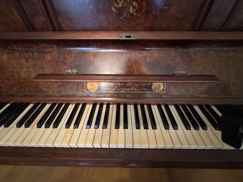 Pianino Lignitz powojenne