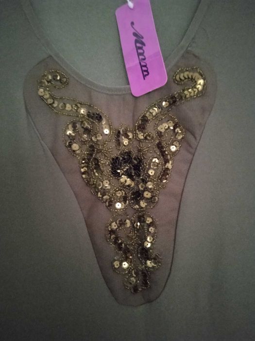 Camisola com brilhantes