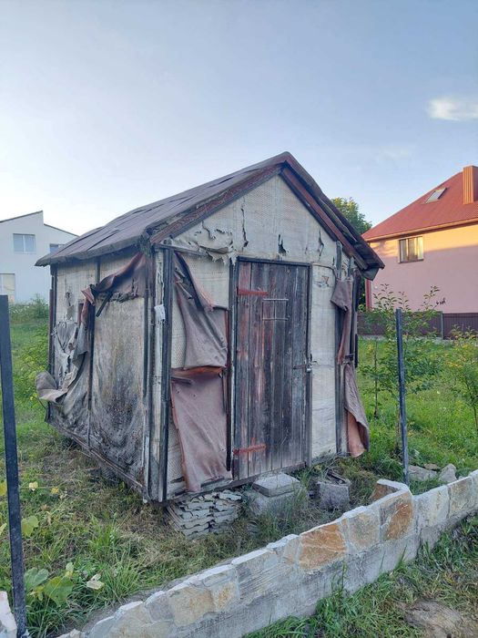 Дачний вагончик - хатинка на колесах