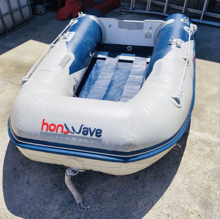 Barco insuflavel HonWave T40AE com motor