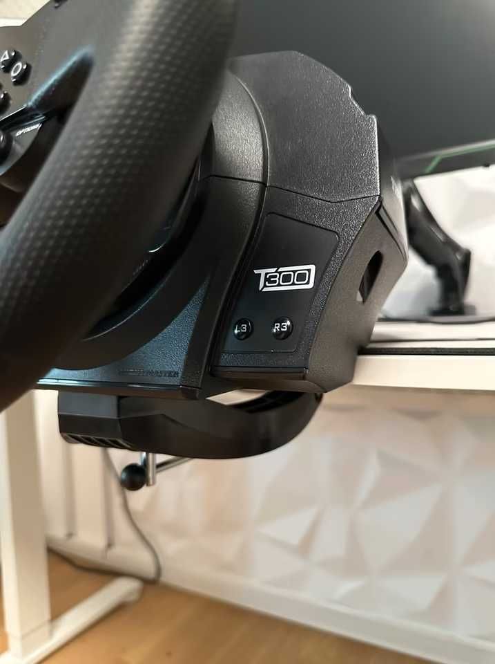 Thrustmaster t300 rs gt
