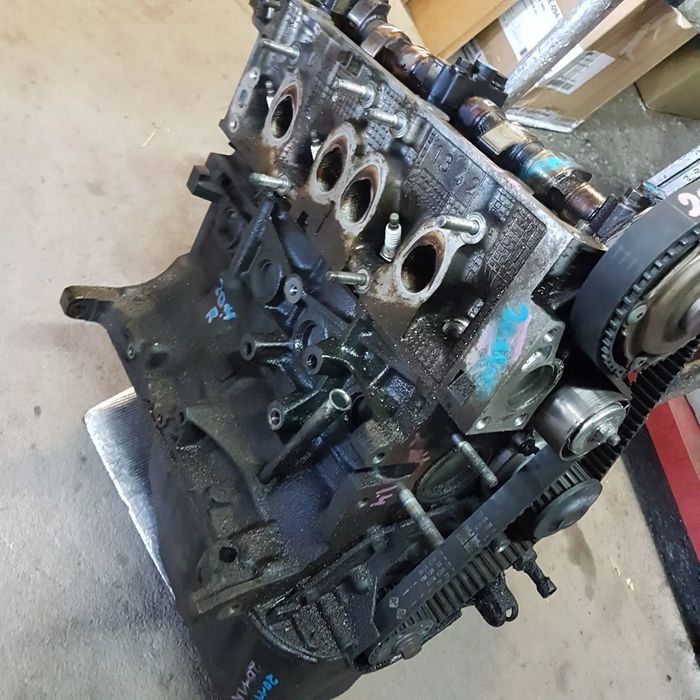 podpora wałka mostek koło pasowe wału klin miska smok oleju  fiat 500 grande punto evo doblo fiorino panda ford ka lancia musa idea ypsilon 1.2 1.4