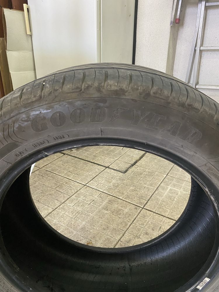 Pneu Goodyear Efficientgrip Performance 215/55 R17 94V