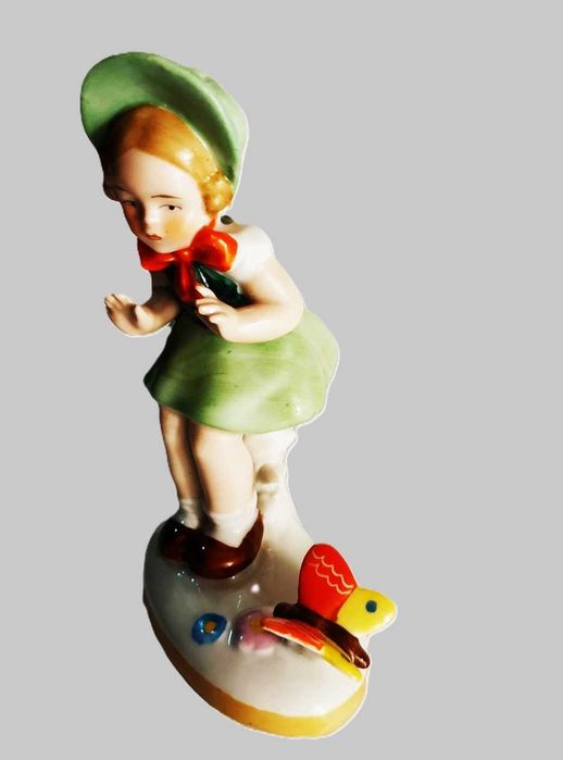 Статуэтка Девочка и бабочка. Германия