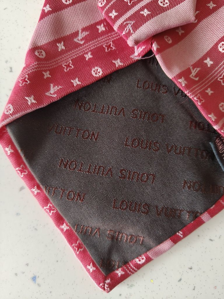 Louis Vuitton krawat spinki chusteczka komplet